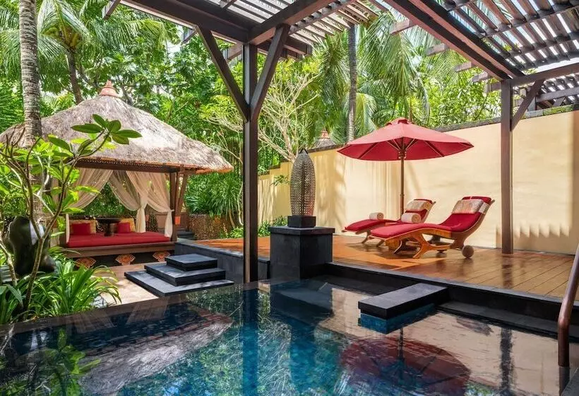سوییت با چشم‌انداز باغ, The St. Regis Bali Resort