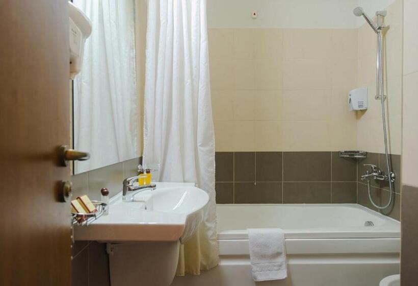 דירת שני חדרים, Vihren Royal Palace