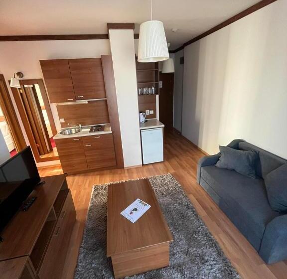 דירת חדר, Vihren Royal Palace