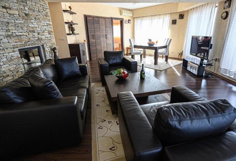 חדר אקזקיוטיב, Vihren Royal Palace