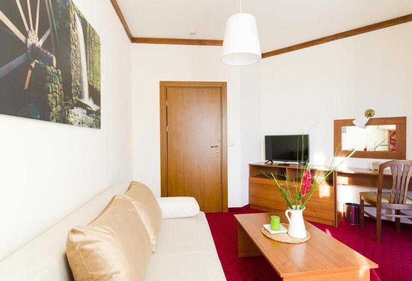 דירת חדר, Vihren Royal Palace