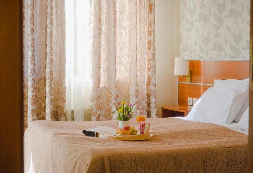 דירת חדר, Vihren Royal Palace