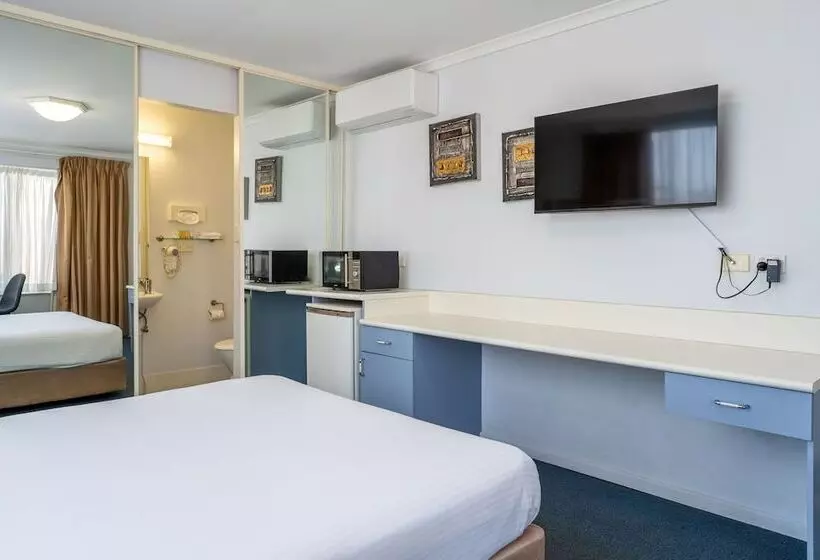 اتاق اکونومی, Port Aloha Motel
