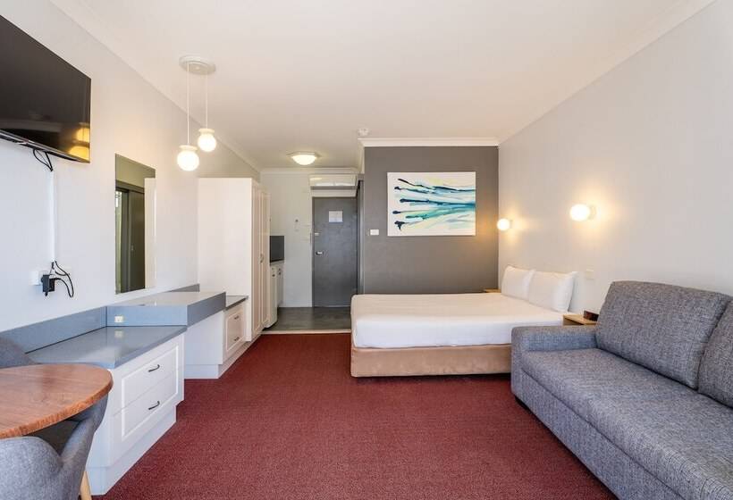 バルコニー付きデラックスルーム, Port Aloha Motel