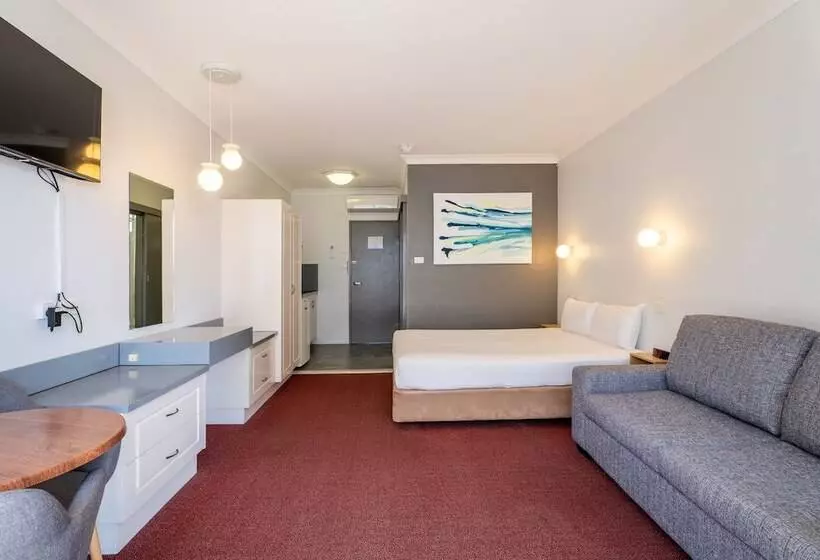 اتاق لوکس با بالکن, Port Aloha Motel