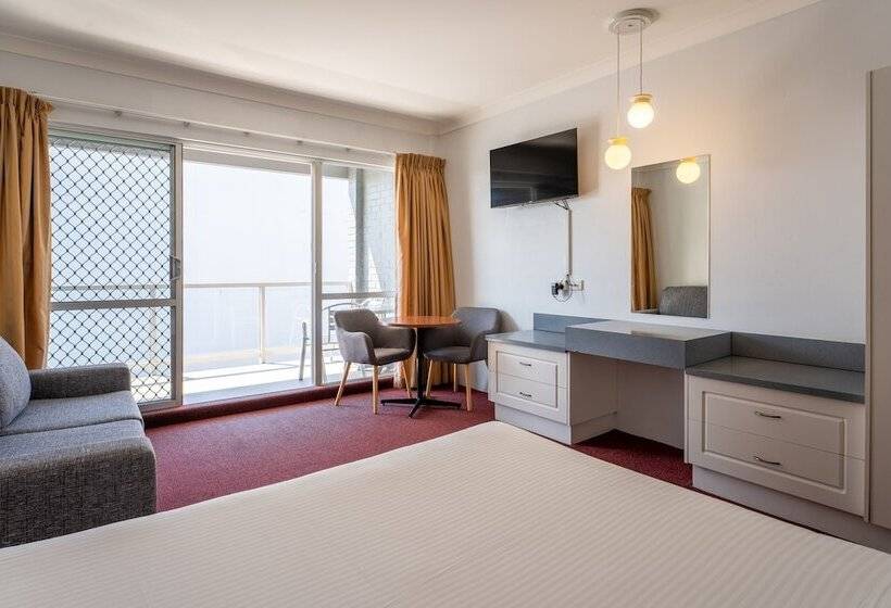 バルコニー付きデラックスルーム, Port Aloha Motel