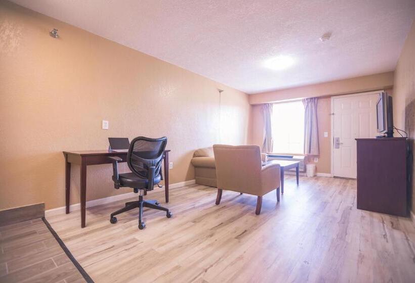 スイート, The Crossroads Hotel And Suites Irving