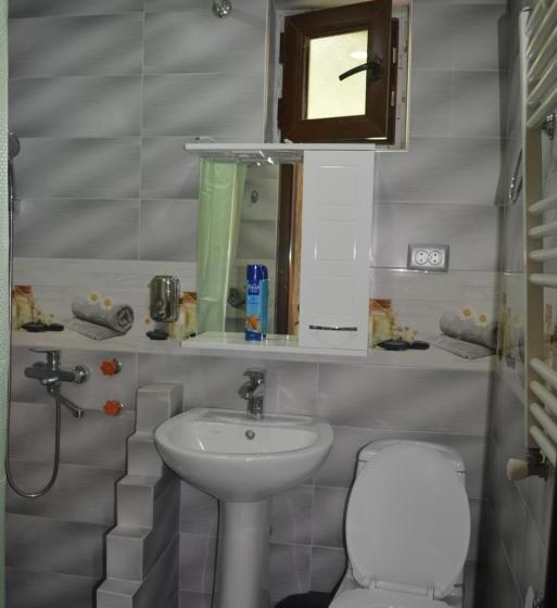 اتاق استاندارد با بالکن, Golden Way