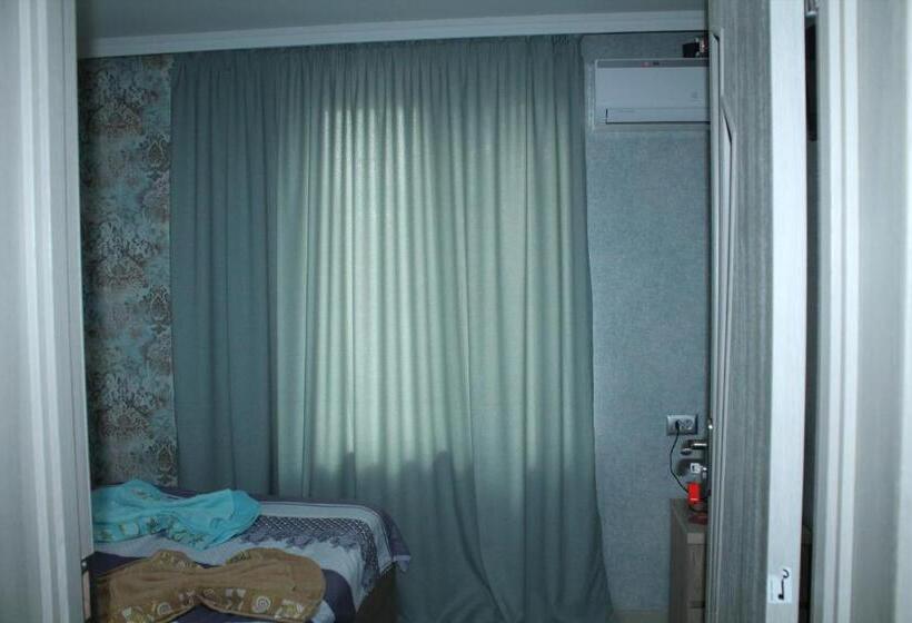 اتاق استاندارد, Golden Way