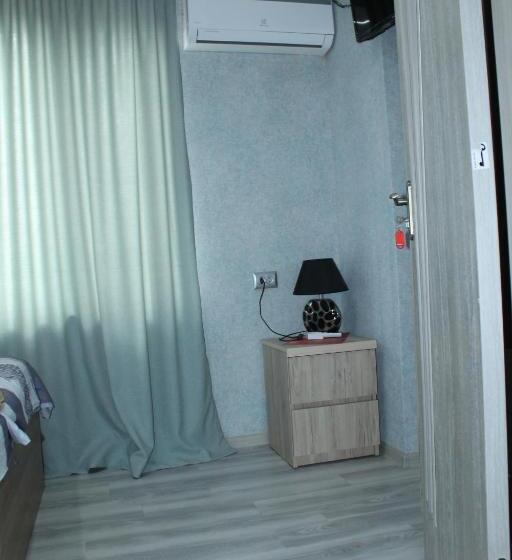 اتاق استاندارد, Golden Way