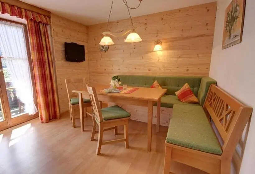 ２ベッドルームアパートメント, Hörlhof   Chiemgau Karte