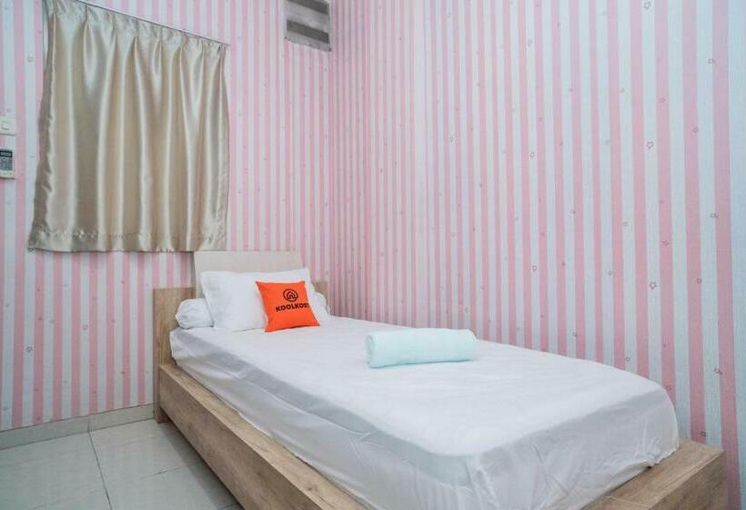 Номер Стандарт Индивидуальный, Koolkost Syariah Near Universitas Moestopo Bintaro