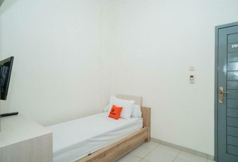 Номер Стандарт Индивидуальный, Koolkost Syariah Near Universitas Moestopo Bintaro
