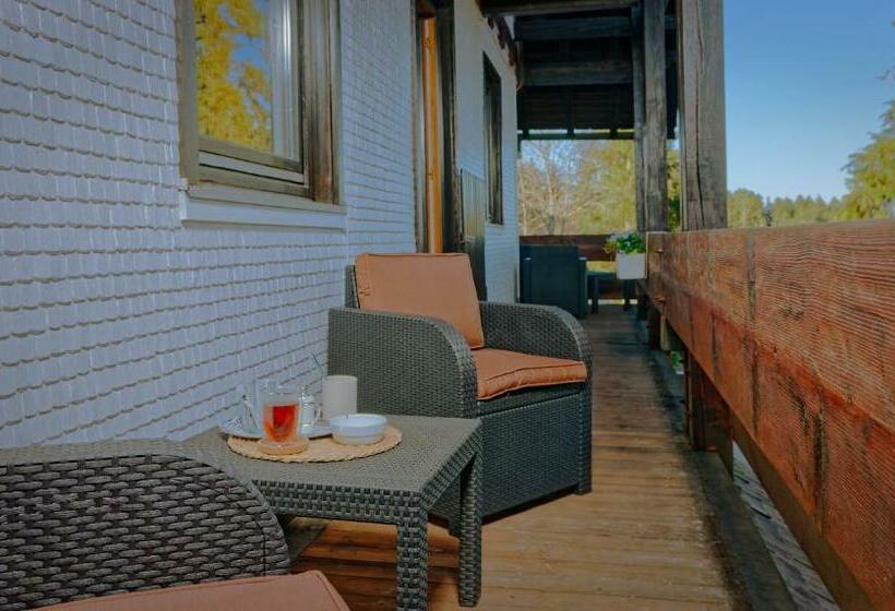 Quarto Estandar, Kräuterhex' Reutin