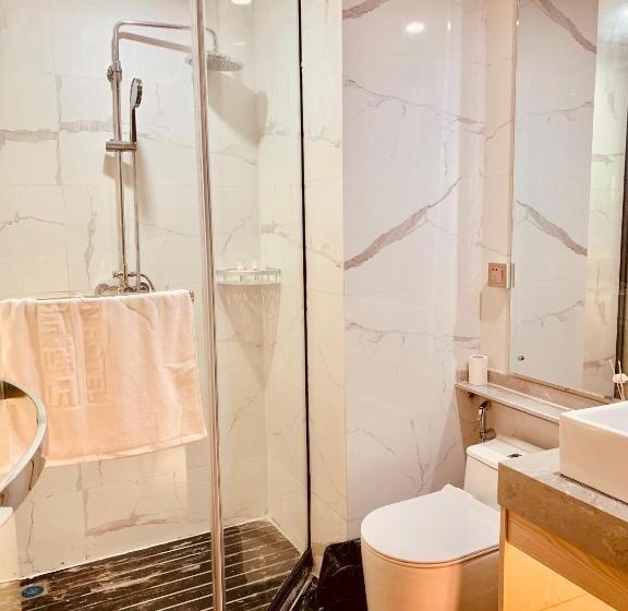 수피리어 룸, Youngsun