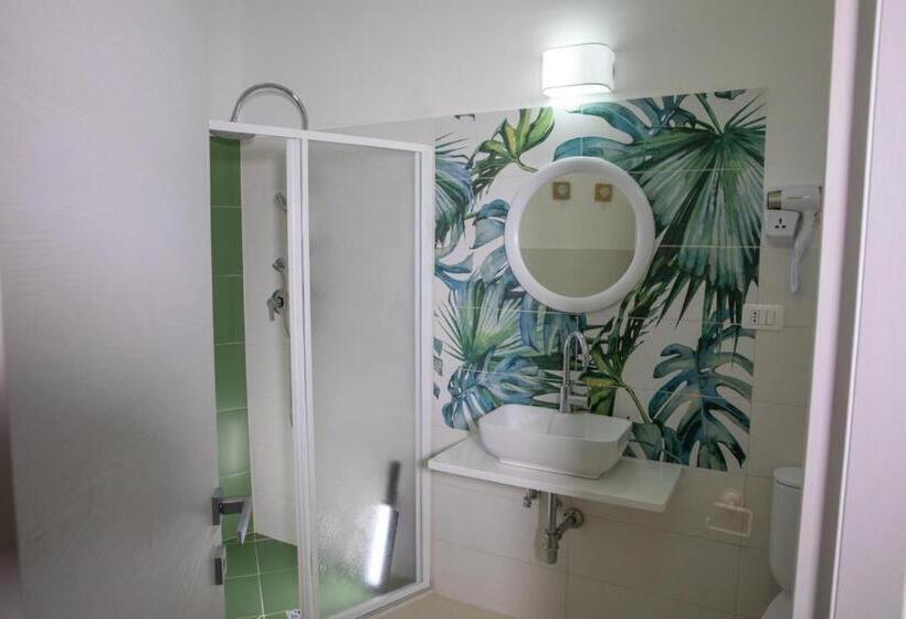 اتاق استاندارد چهارنفره با بالکن, Largo Sicilia B&b