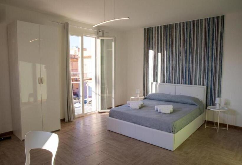 اتاق استاندارد چهارنفره با بالکن, Largo Sicilia B&b