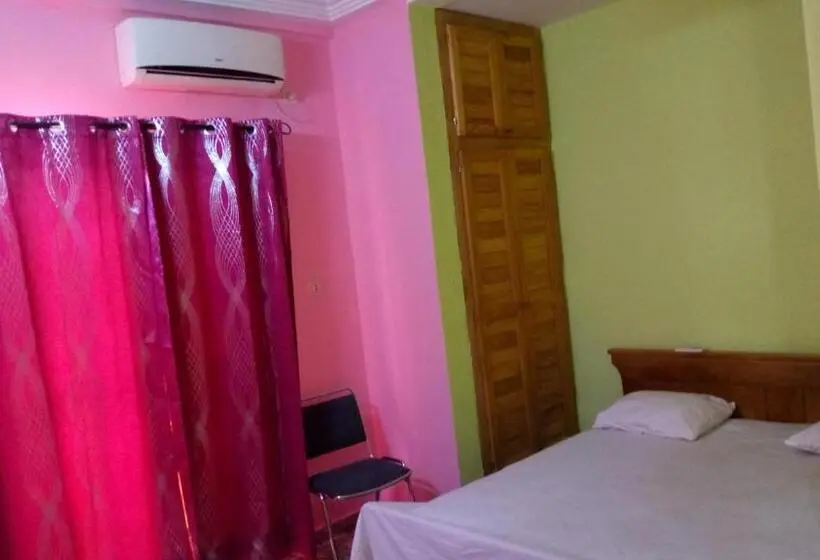 اتاق لوکس با بالکن, Maison Rose+