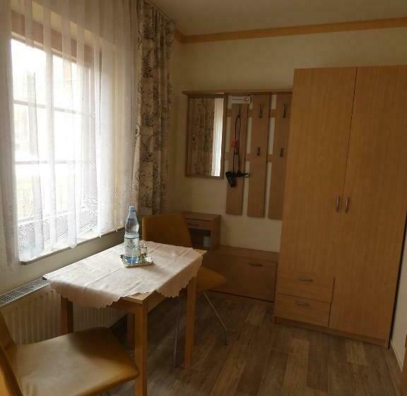 标准间, Pension Ufert