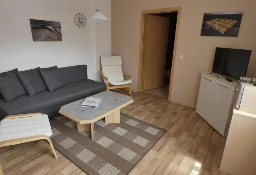 Huoneisto 1 Makuuhuone, Pension Ufert