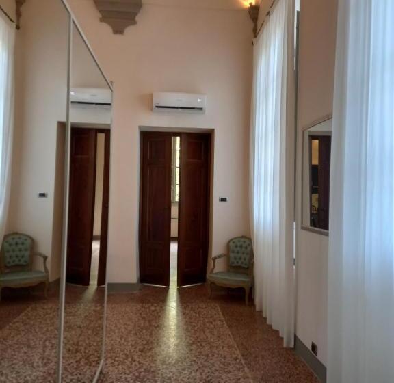 آپارتمان ممتاز دوخوابه رو به مناظر, Villa Guinigi Dimora Di Epoca Exclusive Residence & Pool