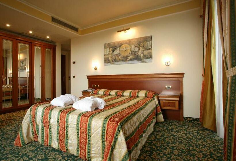 غرفة سوبيريور, Terme Cristoforo