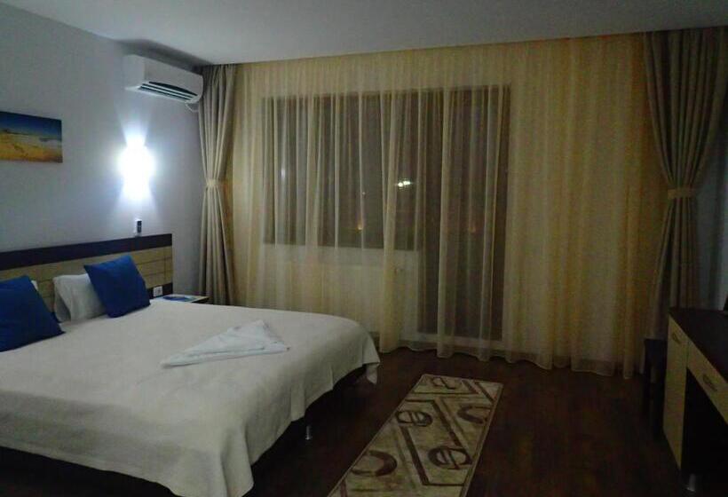 バルコニー付きスタンダードルーム, Indeep Club