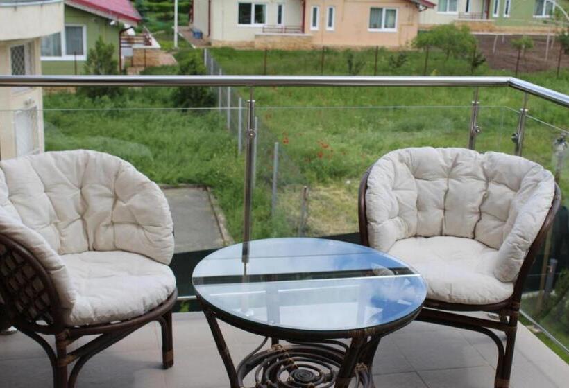 テラス付きスタンダードルーム, Indeep Club