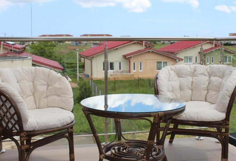 テラス付きスタンダードルーム, Indeep Club