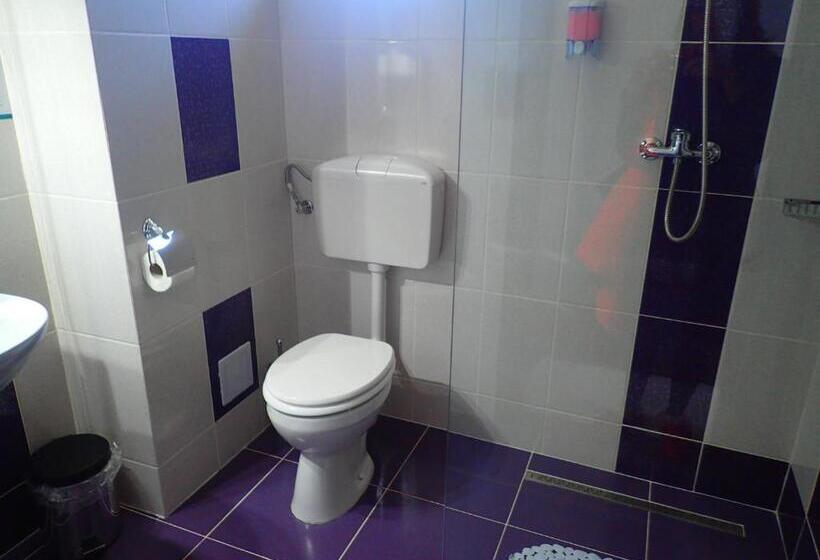 スタンダードルーム, Indeep Club