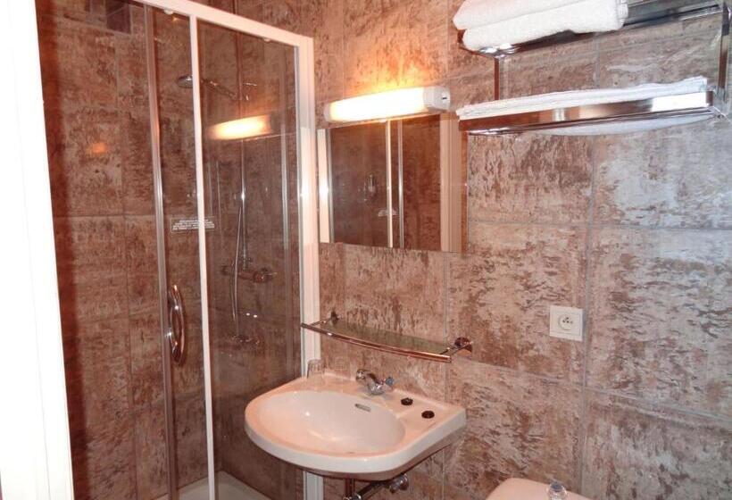 اتاق استاندارد, Logies Ocelot