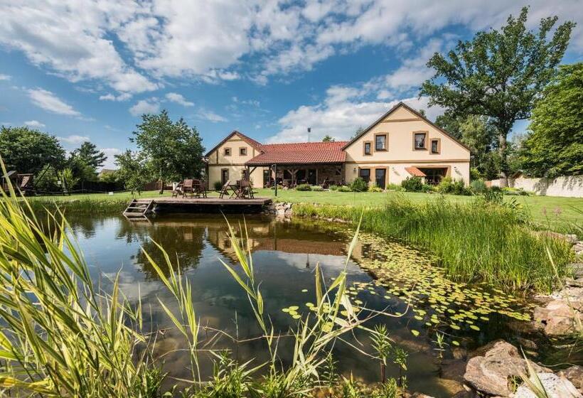 １ベッドルームハウス, Penzion U Lišky