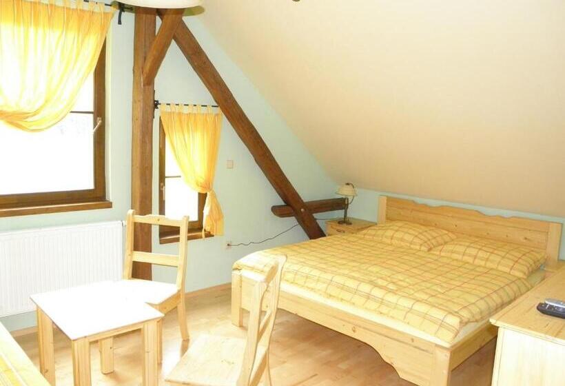 １ベッドルームハウス, Penzion U Lišky