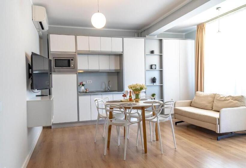 דירה בת חדר שינה 1 עם מרפסת, Royal Paradise Beach