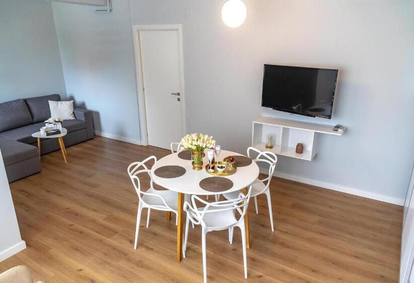 דירה בת חדר שינה 1 עם מרפסת, Royal Paradise Beach