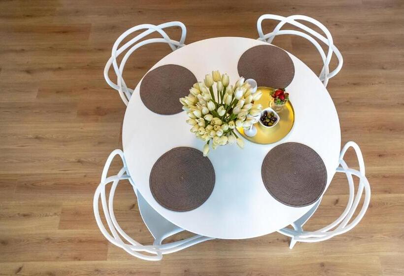 דירה בת חדר שינה 1 עם מרפסת, Royal Paradise Beach