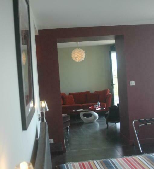 جناح, La Villa Des Forges