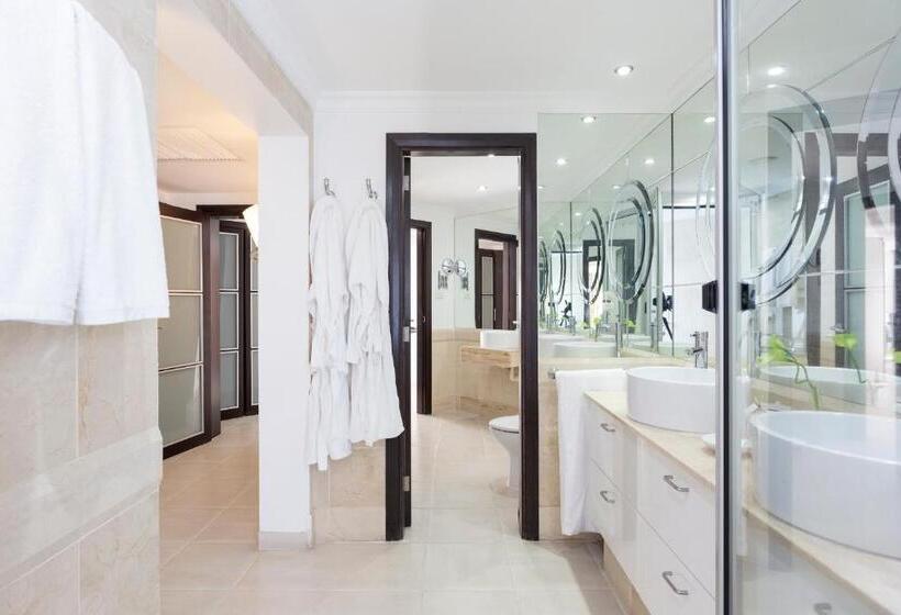 Люкс, Atlas Suites Tenerife