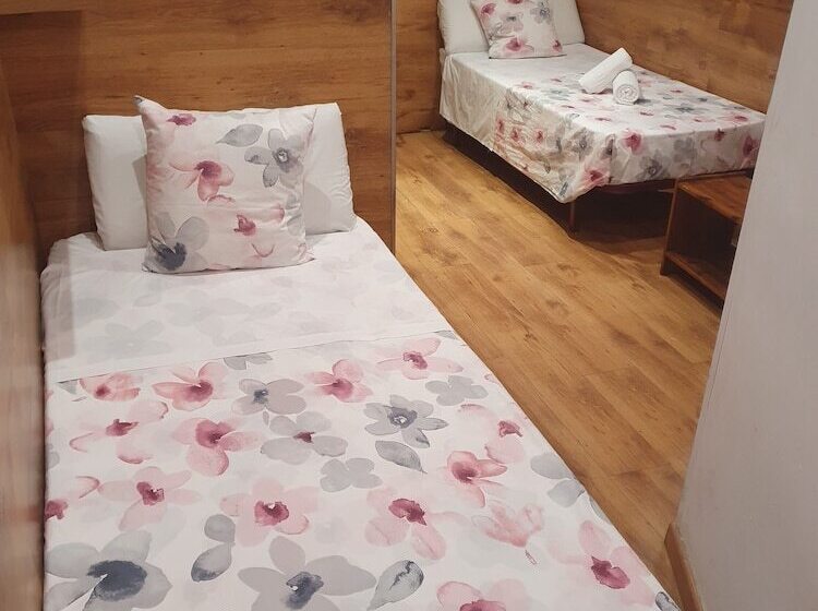 اتاق استاندارد یک نفره, Hostal Abel Victoriano