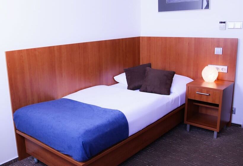 חדר סטנדרט יחיד, Academic Hotel & Congress Centre