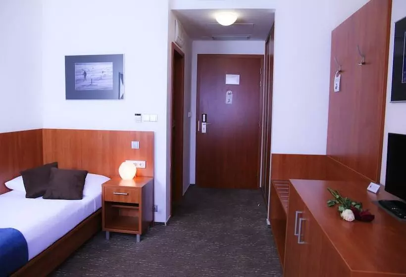 スタンダードシングルルーム, Academic Hotel & Congress Centre