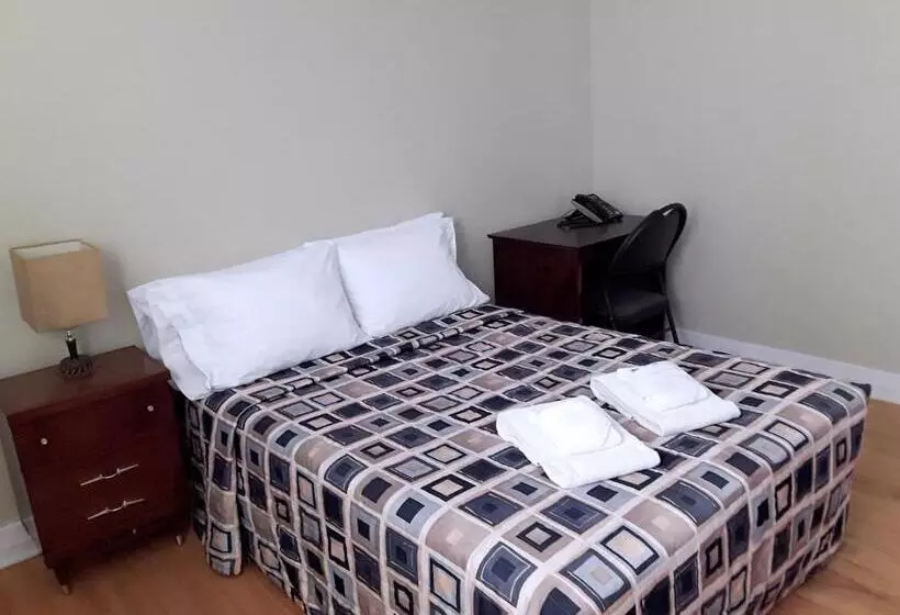 اتاق اکونومی با حمام مشترک, Auberge Michel Doyon