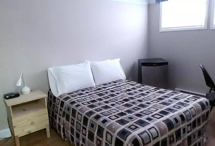 اتاق اکونومی با حمام مشترک, Auberge Michel Doyon