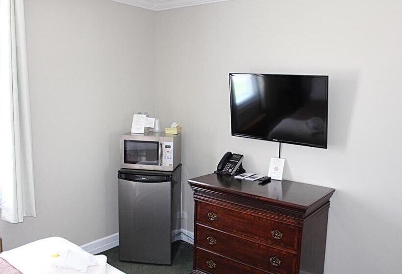 Номер Стандарт, Auberge Michel Doyon