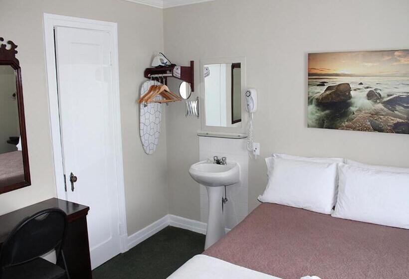 Номер Стандарт, Auberge Michel Doyon