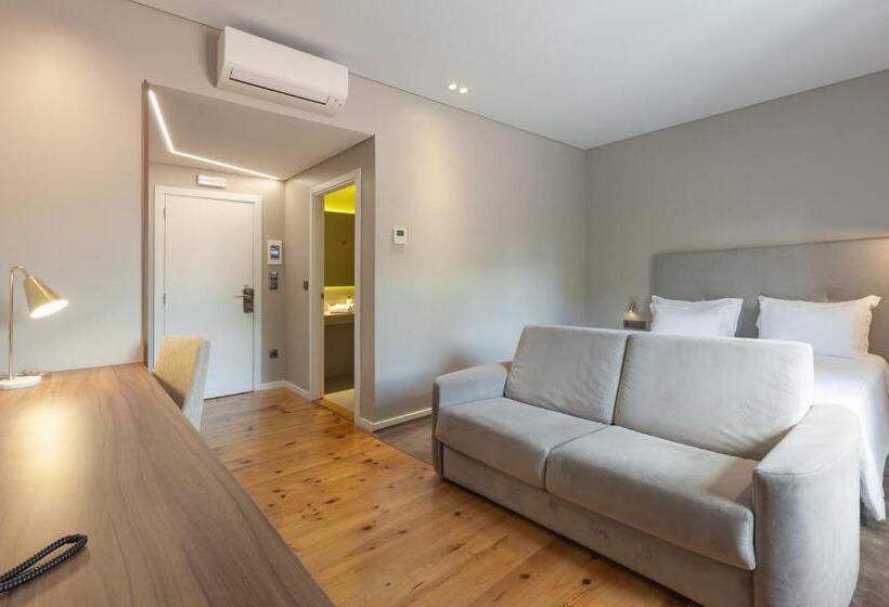 اتاق لوکس, Avenida Boutique