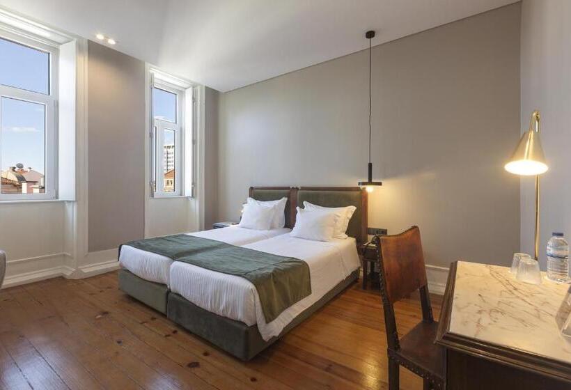 اتاق لوکس, Avenida Boutique