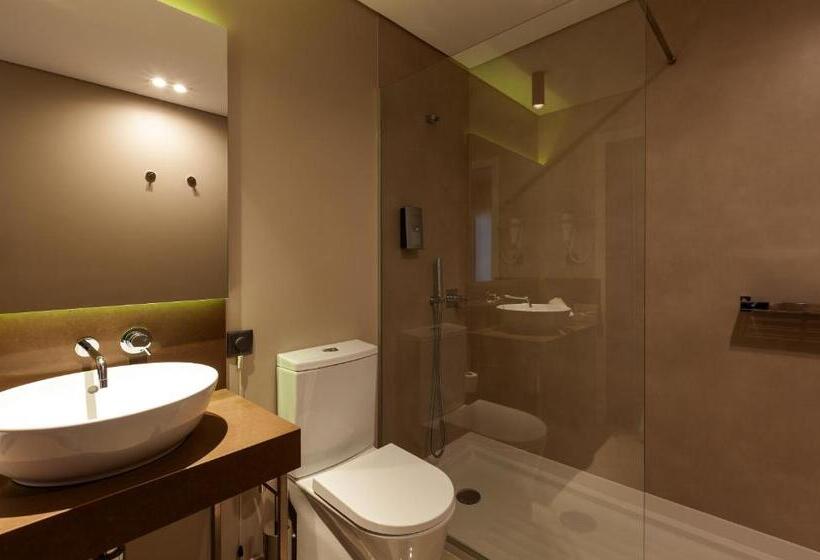 سوییت, Avenida Boutique