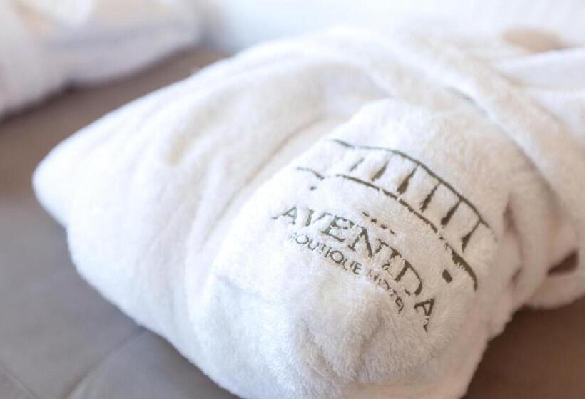 سوییت, Avenida Boutique