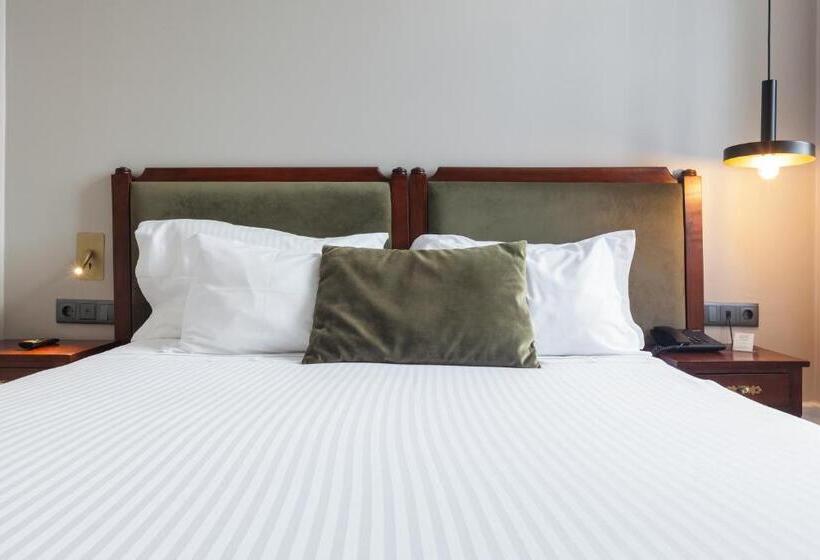 اتاق کلاسیک, Avenida Boutique